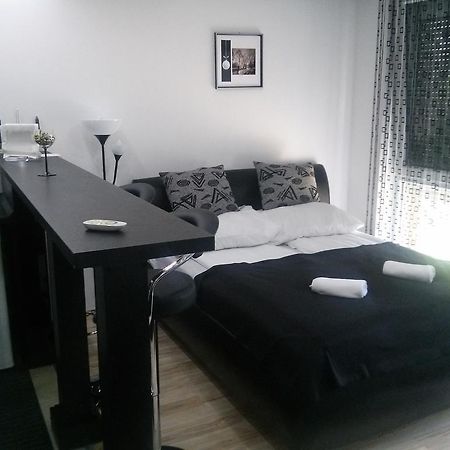Feszek Apartman Дебрецен Номер фото