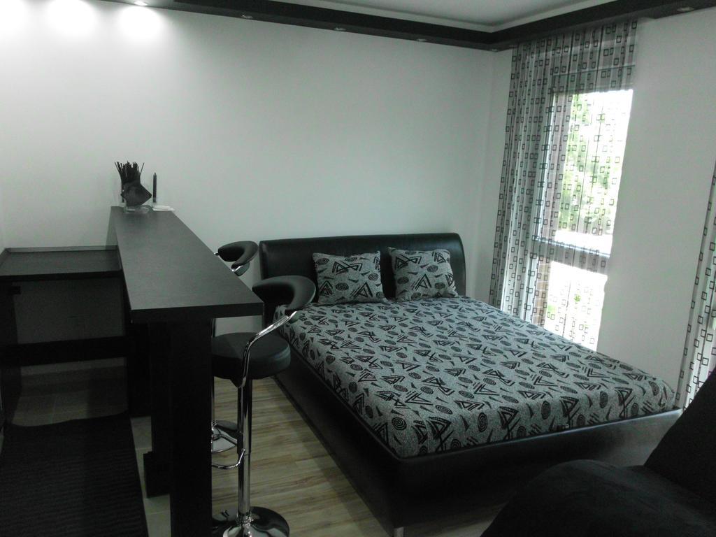 Feszek Apartman Дебрецен Номер фото